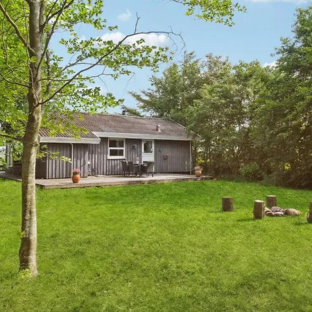 Holiday home 3 Bedroom Stunning In Roslev